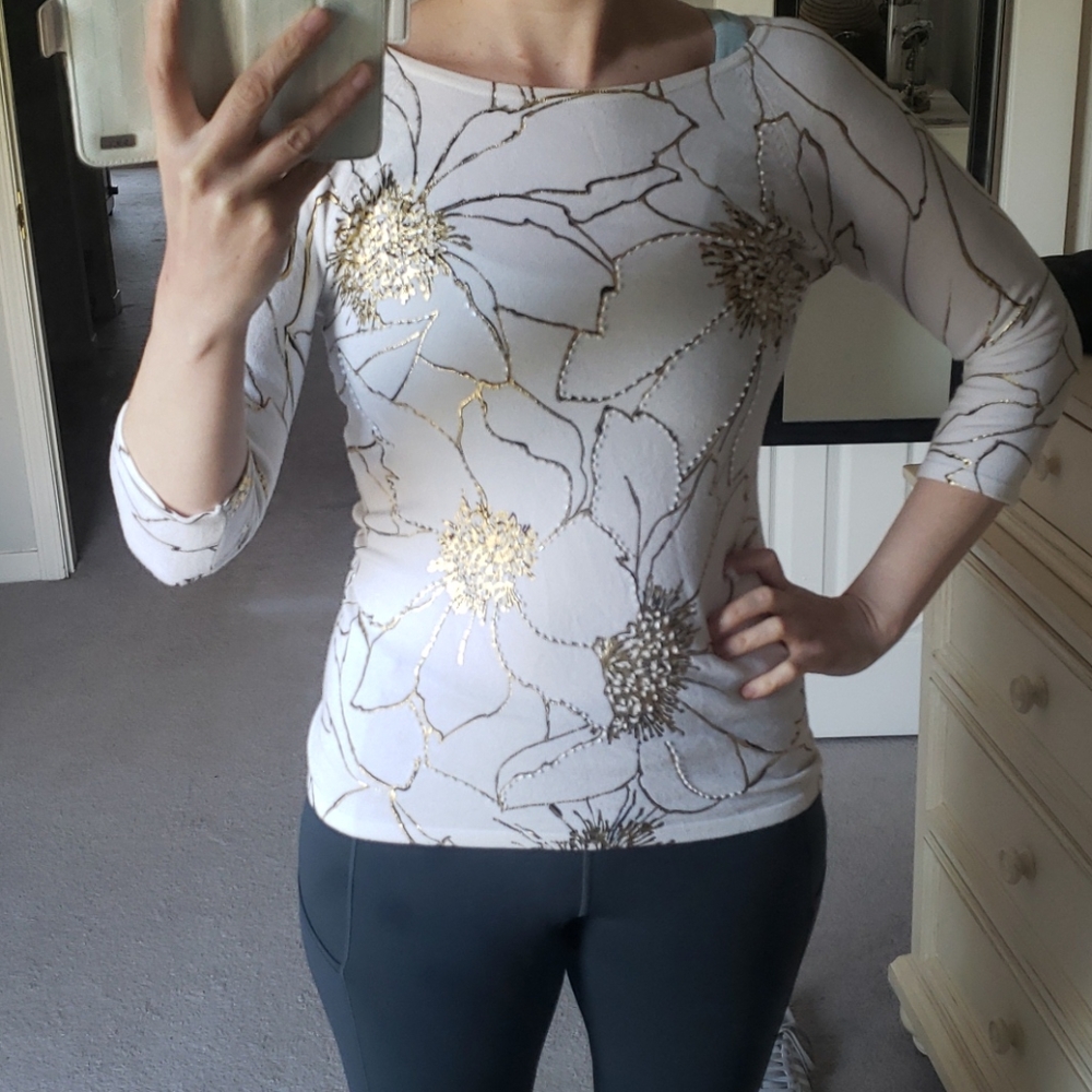 Small beaded cache knit top